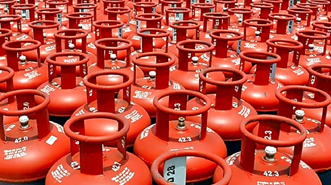 India bars piped natural gas customers from buying LPG cylinders, order shows