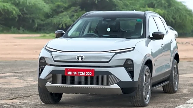 Tata Motors PV Share Price Live Updates: Stock opens 6% lower after Q2 Loss; JLR Guidance cut