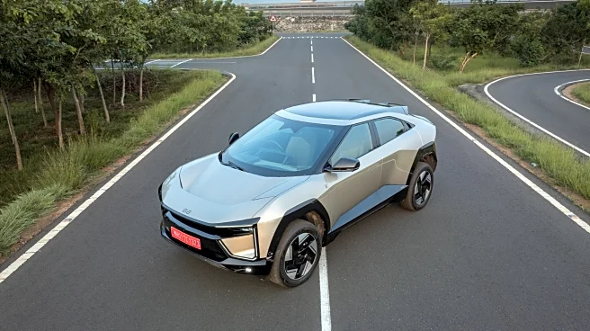 M&M shares decline after November auto sales below estimates, tractor sales increase 32%