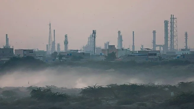 Six dead, many trapped after fire breaks out at shopping mall in Karachi, probe ordered