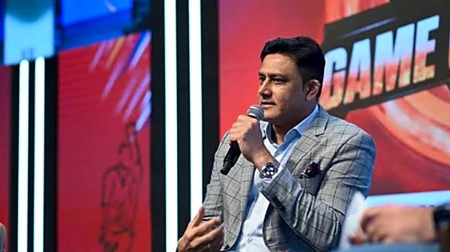 'He is here to make a difference' -  Anil Kumble comes in support of Venkatesh Prasad for KSCA post