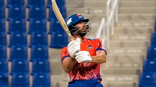 [WATCH] Abu Dhabi T10 2025: Ben Cutting unleashes Dhoni-style helicopter shot during Aspin Stallions’ chase
