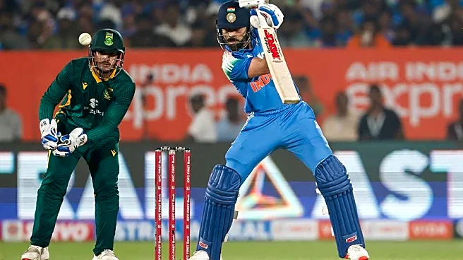 [Watch] IND vs SA 2025: Virat Kohli's no-look six in 3rd ODI breaks the internet