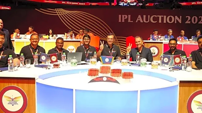 Who makes the decisions in IPL Auctions?