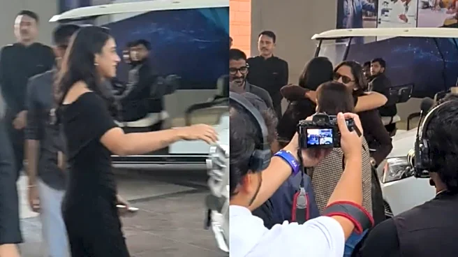 [WATCH] Smriti Mandhana reunites with Harmanpreet Kaur in first public meet post wedding call-off