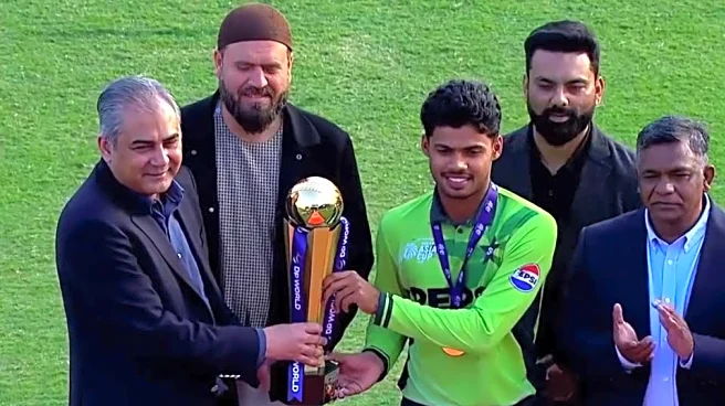 PM Shahbaz Sharif announces cash prize for Pakistan U19 victorious Asia Cup 2025 contingent