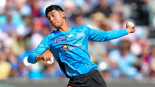 [WATCH] BBL 2025-26: Mumbai-born Jerrssis Wadia strikes twice in first two balls against Melbourne Renegades