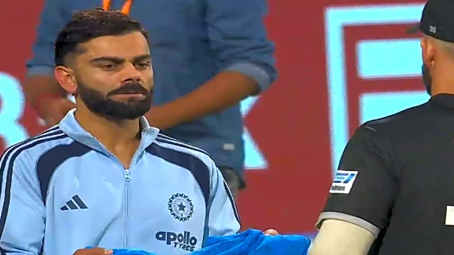 [WATCH] IND vs NZ 2026: Virat Kohli gifts signed jersey to Daryl Mitchell after third ODI