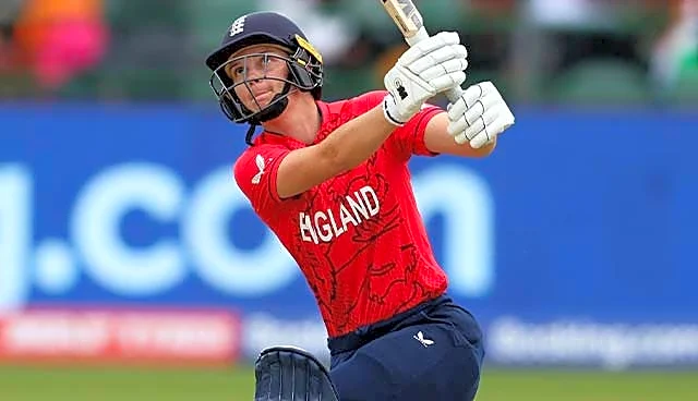 WPL 2026: UP Warriorz pick Amy Jones as an injury replacement for Phoebe Litchfield