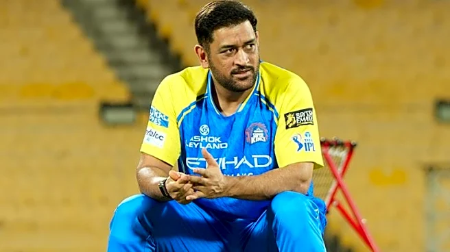 MS Dhoni travels with squad for MI vs CSK encounter, IPL return nears