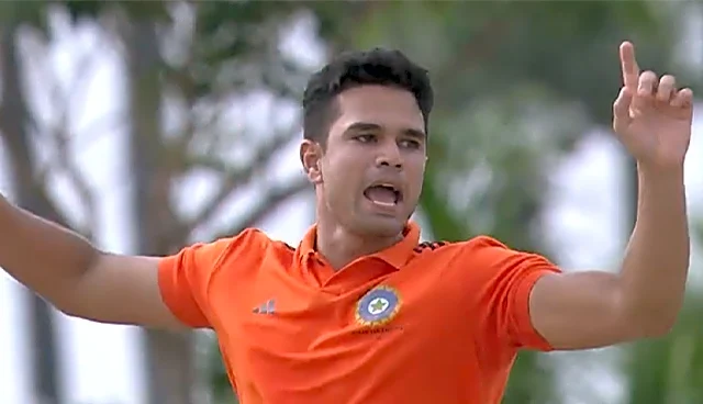 Arjun Tendulkar among top buys at Mumbai T20 League auction after intense bidding wars