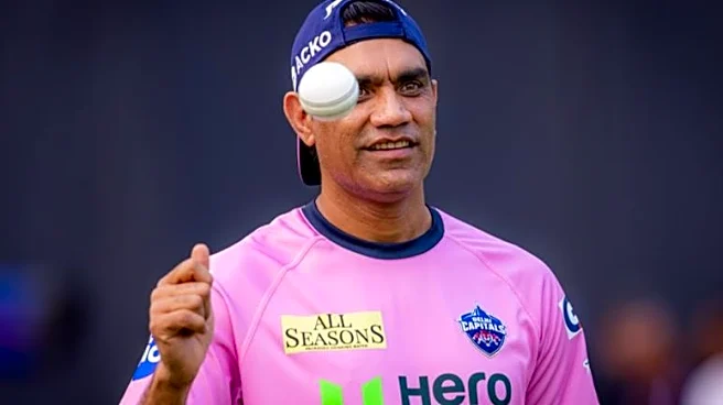 'Relax mode is over' - DC Coach Munaf Patel warns players ahead of CSK clash