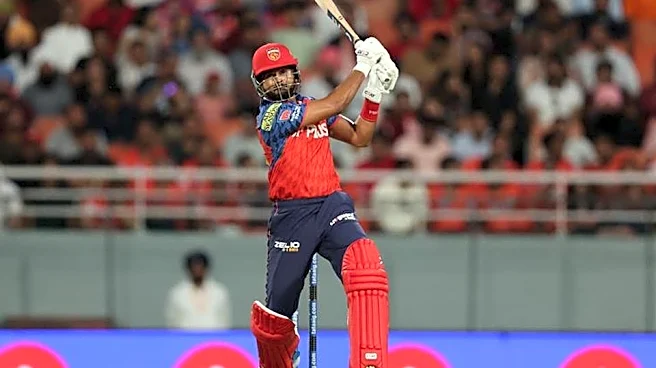 IPL 2026: Video of the Day: Shreyas Iyer's magical one-handed six off Lungi Ngidi