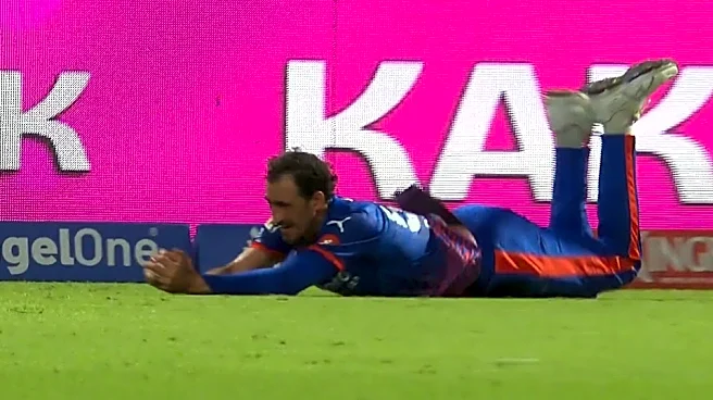 IPL 2026: Video of the Day - Mitchell Starc takes screamer of a catch, stuns Manish Pandey