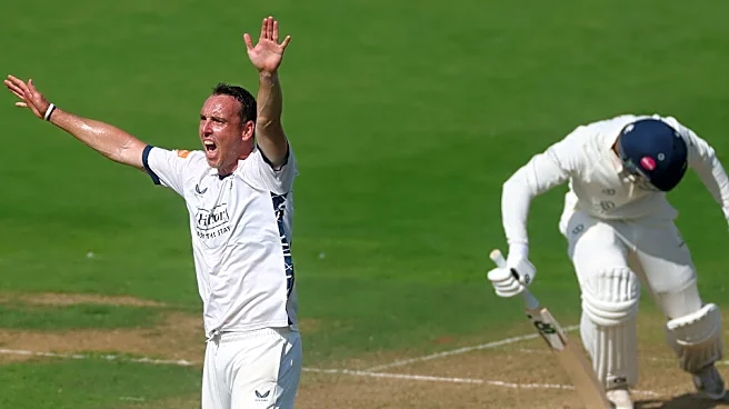 Kyle Abbott signs Hampshire contract extension through 2027 season