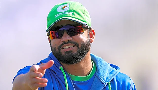 'Look at yourself first' - Azhar Ali tears into Aaqib Javed over Pakistan's England struggles