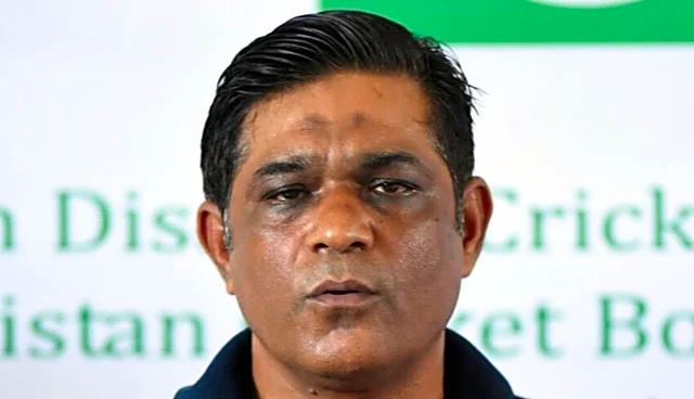 Rashid Latif makes 'Indian agent' remark against Pakistan head coach Mike Hesson