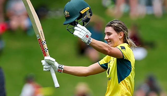 Annabel Sutherland and Megan Schutt climb to fourth and fifth in ICC Women's ODI bowlers' rankings