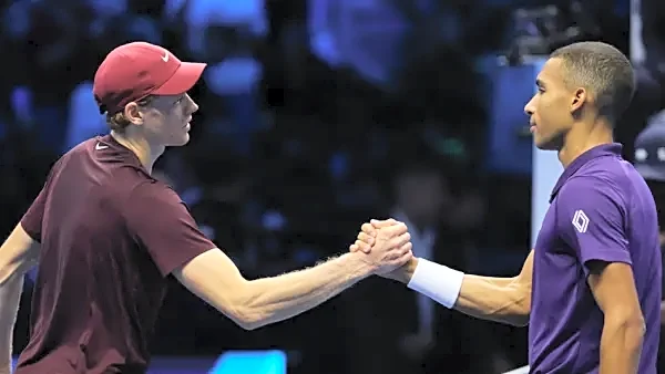 ATP Finals: Sinner overcomes injured Auger-Aliassime in Turin opener