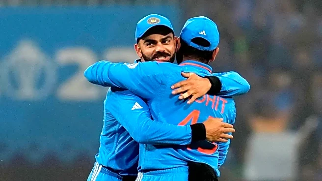 Rohit Sharma, Virat Kohli seen in serious chat with BCCI selector at Airpot, Video goes Viral - Watch