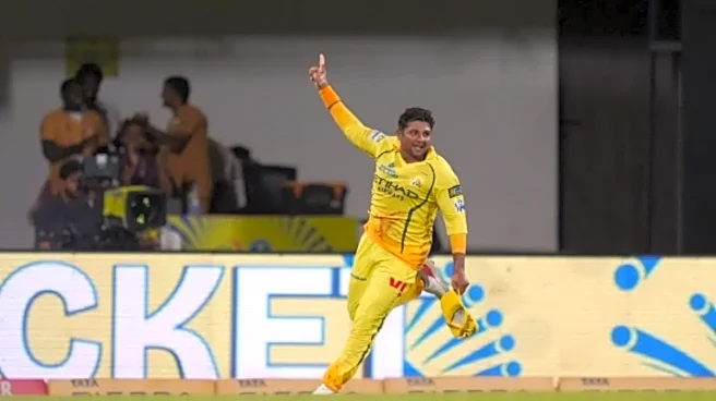 Sarfaraz Khan’s ‘Superman’ Catch Stuns Chepauk Crowd as Axar Patel Falls in CSK vs DC