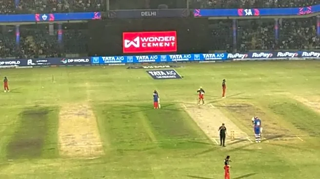 DC vs RCB IPL 2026: Why Was DC’s Innings Halted In Middle At The Arun Jaitley Stadium?