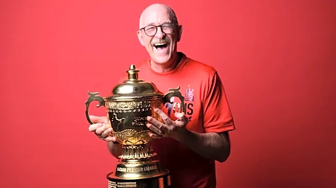 Virat Kohli Leads Emotional RCB Farewell As Long-Time Physio Evan Speechly Bids Goodbye After 18 Years