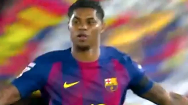 Barcelona vs Real Madrid: Marcus Rashford Scores an Outrageous Free Kick - Watch