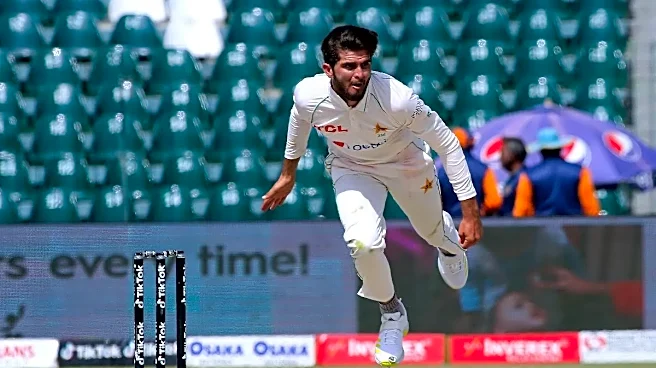WATCH: Shaheen Afridi In Spotlight For Alleged Ball Tampering In BAN vs PAK 1st Test At Sher-e-Bangla Stadium