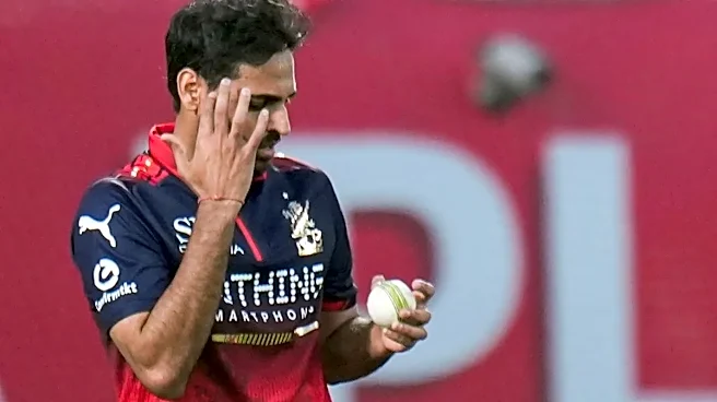 SRH vs RCB IPL 2026: Bhuvneshwar Kumar joins hands with India star to register Unwanted Record