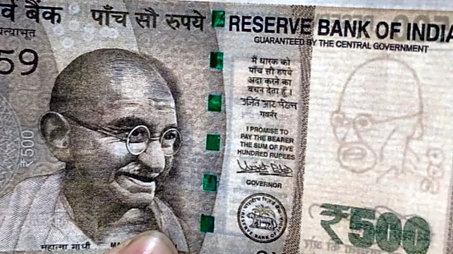 ‘Reflection Of Gandhi Was Cartoonish’: Delhi Man Flags Fake Rs 500 Note At SBI Branch