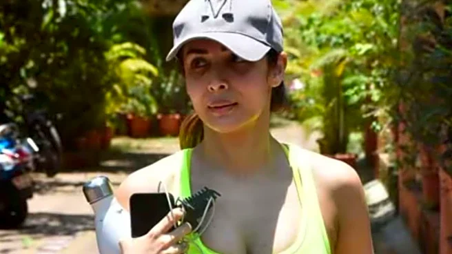 Malaika Arora Keeps It Cool In Neon Athleisure For Her Gym Session, But Ignores Paparazzi