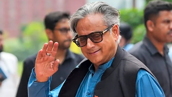 'Burden Of Performance On Lungs': Shashi Tharoor As Delhi Chokes Amid Rising Air Pollution