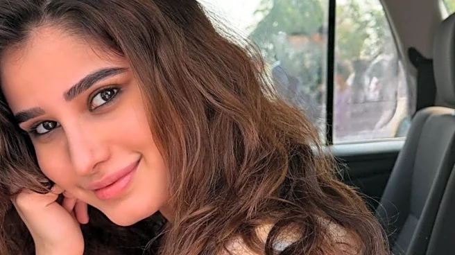 Rasha Thadani Finds The Perfect Mood Between Laughter And Light: ‘Somewhere Between...’