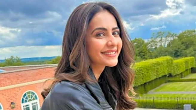 Rakul Preet Singh Reveals What She Learnt From R Madhavan During De De Pyaar De 2: 'His Wisdom...'