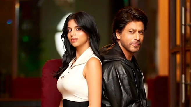 Shah Rukh Khan Jets Off With Suhana Khan, Refuses To Show His ‘King’ Avatar