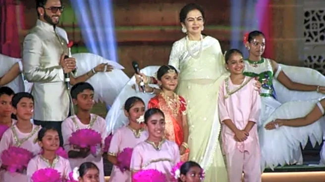 Ranveer Singh’s Emotional Tribute To 26/11 Hero Sadanand Date Moves Audience