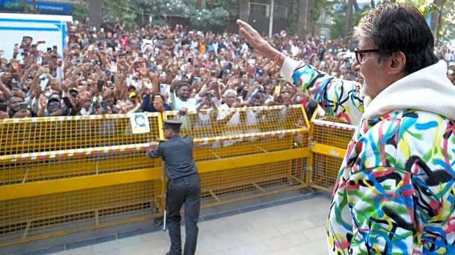 ‘Aap Hain Toh Hum Hain’: Amitabh Bachchan Charms Fans With His Sunday Darshan