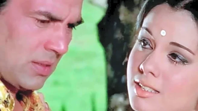 Mumtaz Remembers Dharmendra With An Emotional Note: 'You Are Always With Us'
