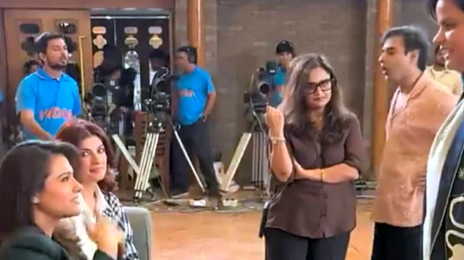 Kajol Teaches Mere Khwabon Mein Jo Aaye Hook Step To Shafali Verma | Watch