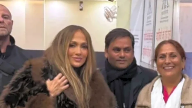 Jennifer Lopez Poses With Udaipur Airport Staff In Unseen Photo