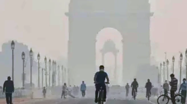 Delhi Air Quality Stays 'Very Poor' At 384, Key Areas Breach 400 Mark