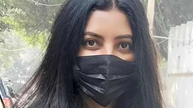 Bengaluru Startup Founder Wants To Brainstorm Ideas To Fix Delhi Pollution, Locals Say ‘This Mask Is No Good. Use N95’