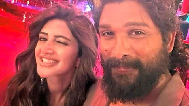 Sreeleela Drops A Selfie With Allu Arjun, Calls Herself 'Grateful' As Pushpa 2 Turns One
