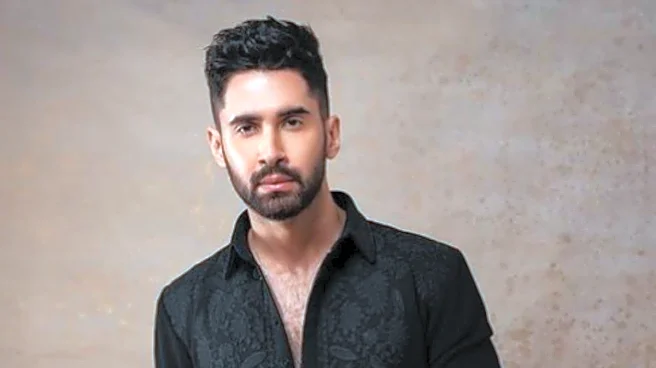 Lakshya Begins Raj Mehta’s Next Romantic Drama Lag Ja Gale, Pic Goes Viral