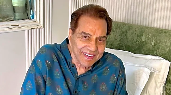 Saira Banu Compares Dharmendra To Dilip Kumar, Says 'In A World Filled With Stars, He Shone Differently'
