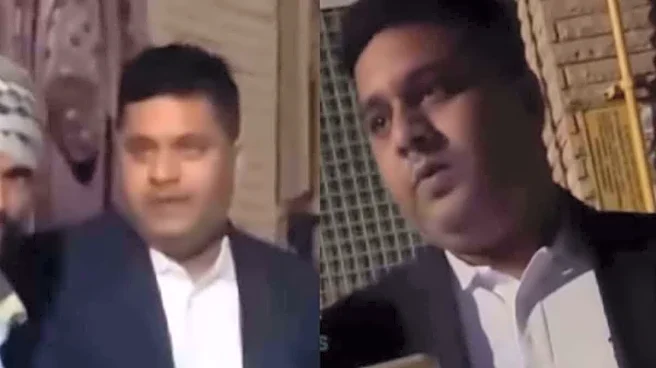 Delhi Woman Confronts ‘Married Uncle’ Stalker Outside Her House: ‘Meri Mummy Ko Dekh Kar Mud Gaya Na Tu’