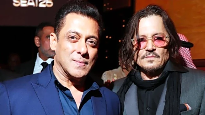 Salman Khan And Johnny Depp's Surprise Photo Goes Viral, Fans Can't Keep Calm