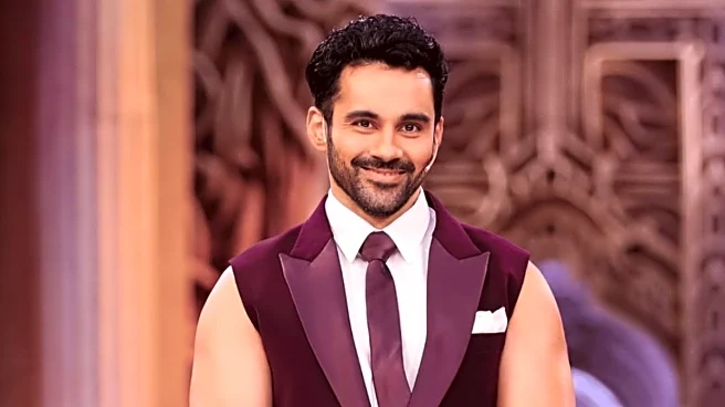 Abhishek Bajaj Poses With Salman Khan At Bigg Boss 19 Bash