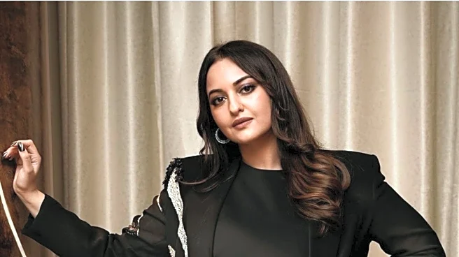 Sonakshi Sinha Opens Up On Online Trolls: 'Koi Bhi Kahin Bhi Baithkar Apko Kuch Bhi Bol Rahe Hai'